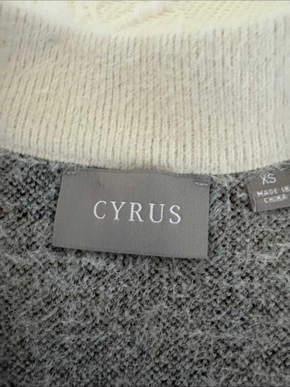 Cyrus Cream Cardigan with Brown Rose Jacquard - Picture 2 of 5